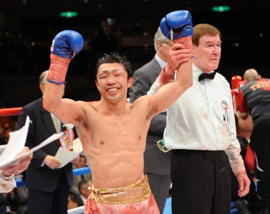 ボクシング　八重樫東　サイン入マグカップ ボクシング】八重樫東、世界王座復帰ならず。 ムザラネの連打