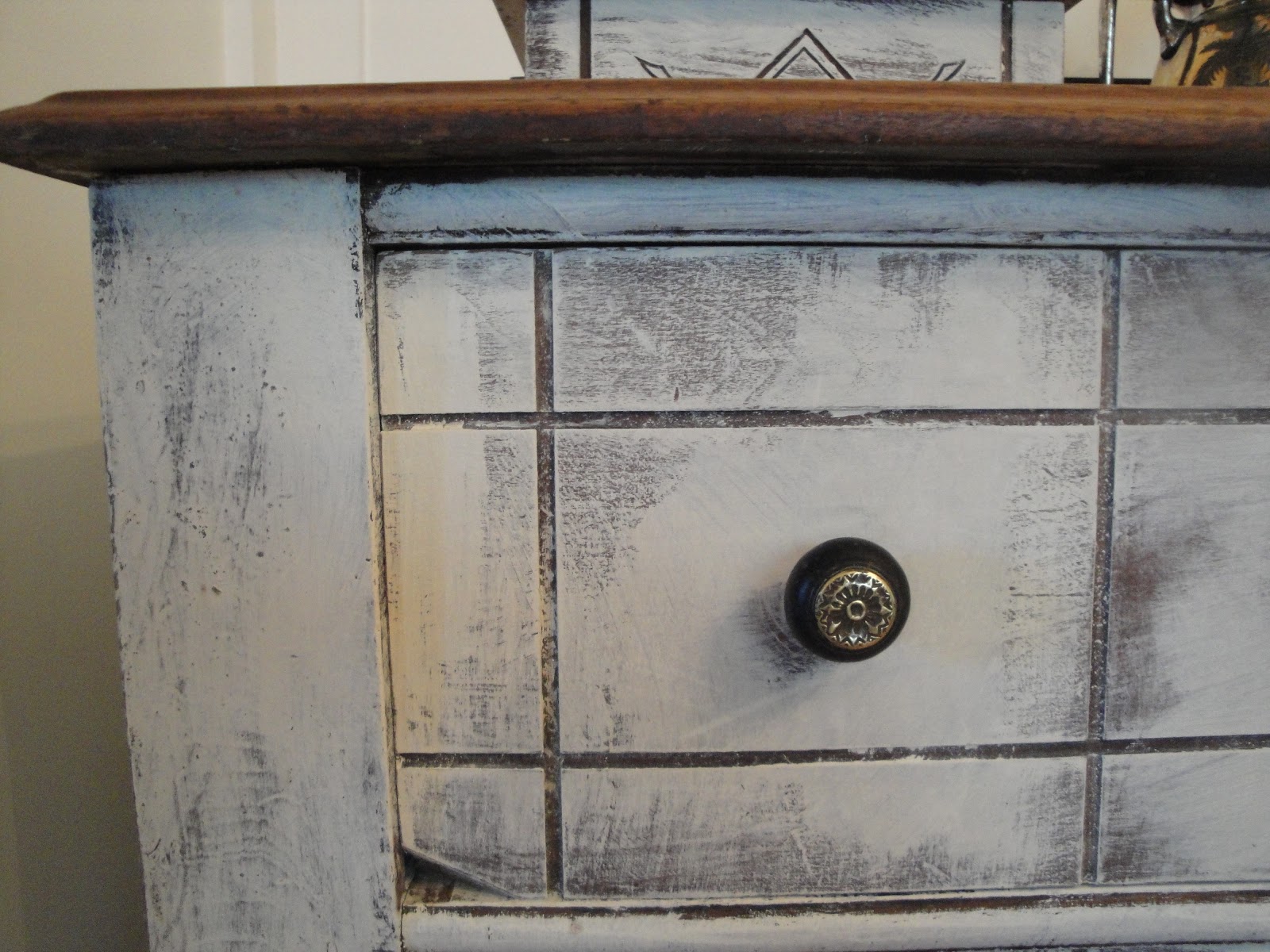 cottonwood Knapp Joint Dresser