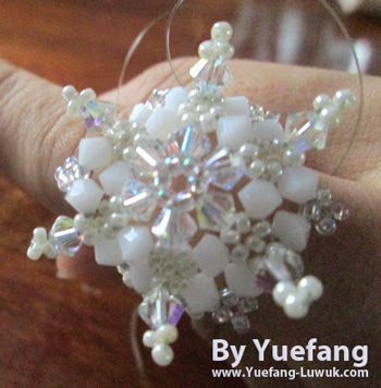 First trial with Snowflake beaded ring Snowflake_beaded_ring_with_crowded_pointers