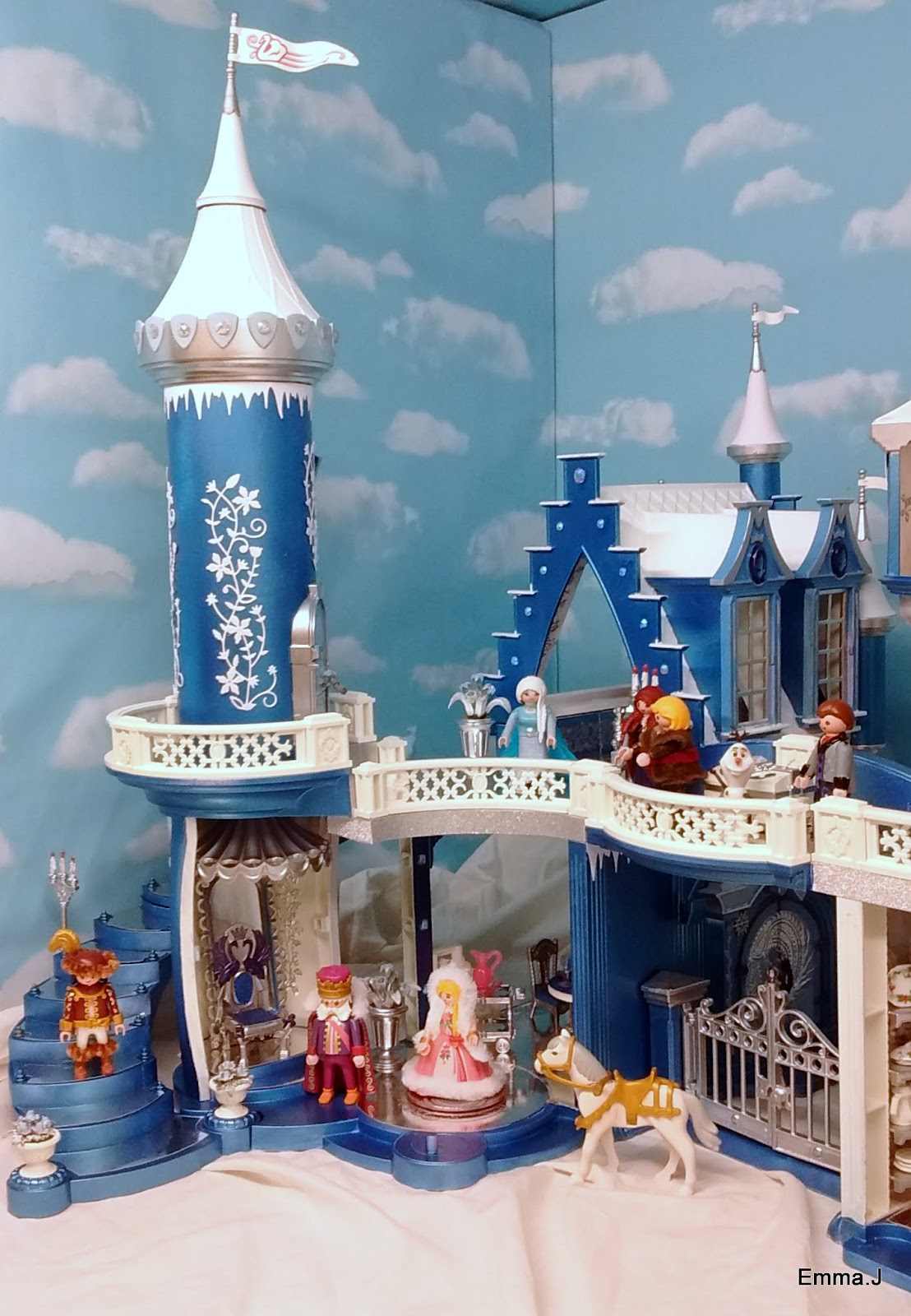 Frozen Palace ~ Emma.J's Playmobil