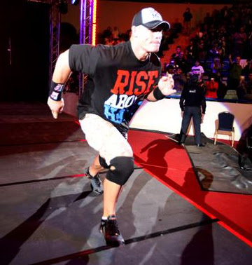 Resultados Slammiversary 2 - Página 2 Jhon+Cena+vs.+Kane+WWE+RAW+World+Tour+February,+2012+Abu+Dhabi+9-2-2012+(2)