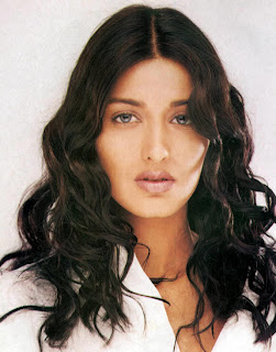 Sonali bendre popular Indian hot and sexy Actress photos