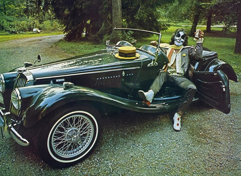 FOTOS GUAPAS Y ROCKERAS - Página 35 1975-08-xx+Starz+&+their+Cars+Pic+by+Fin+Costello+8