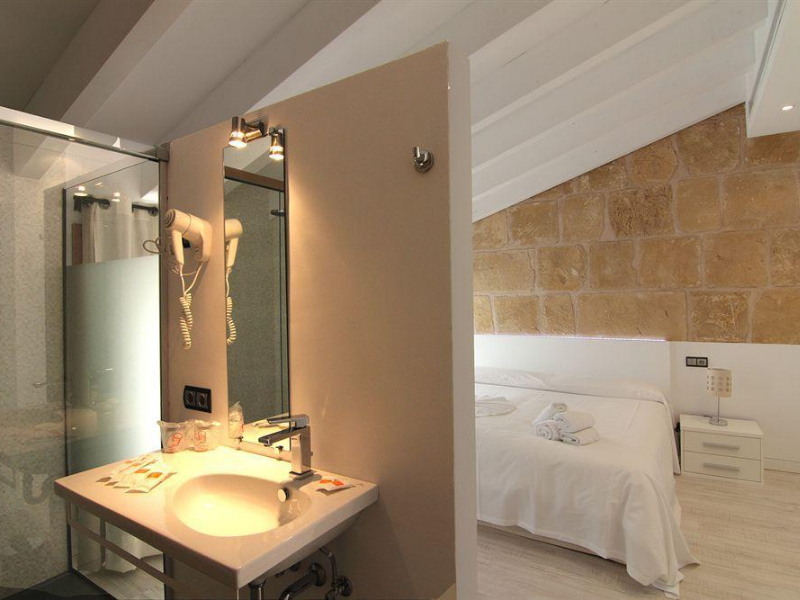 Alcudia Petit Hotel (Alcudia) Alcudia Petit Hotel (Alcudia)
