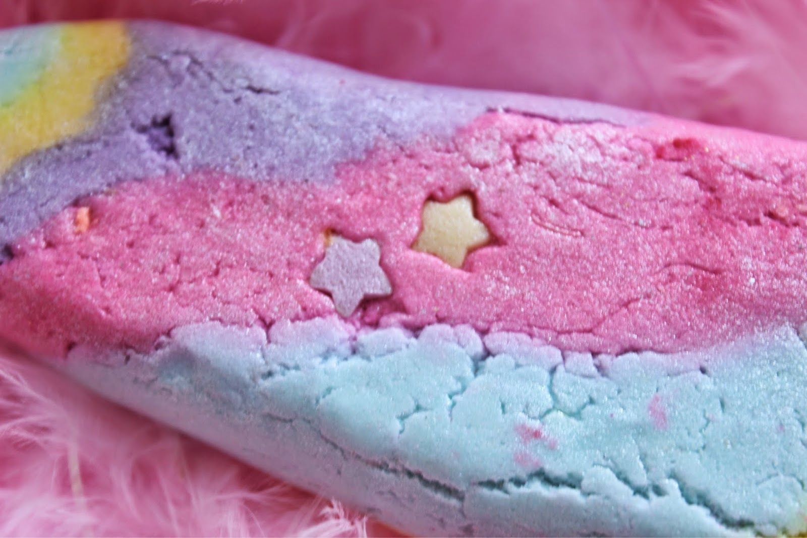 Lush The Unicorn Horn Bubble Bar Review The Sunday Girl