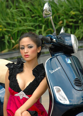 GALLERY FOTO CEWEK CANTIK DAN SEKSI DARI INDONESIA : Foto Artis Panas