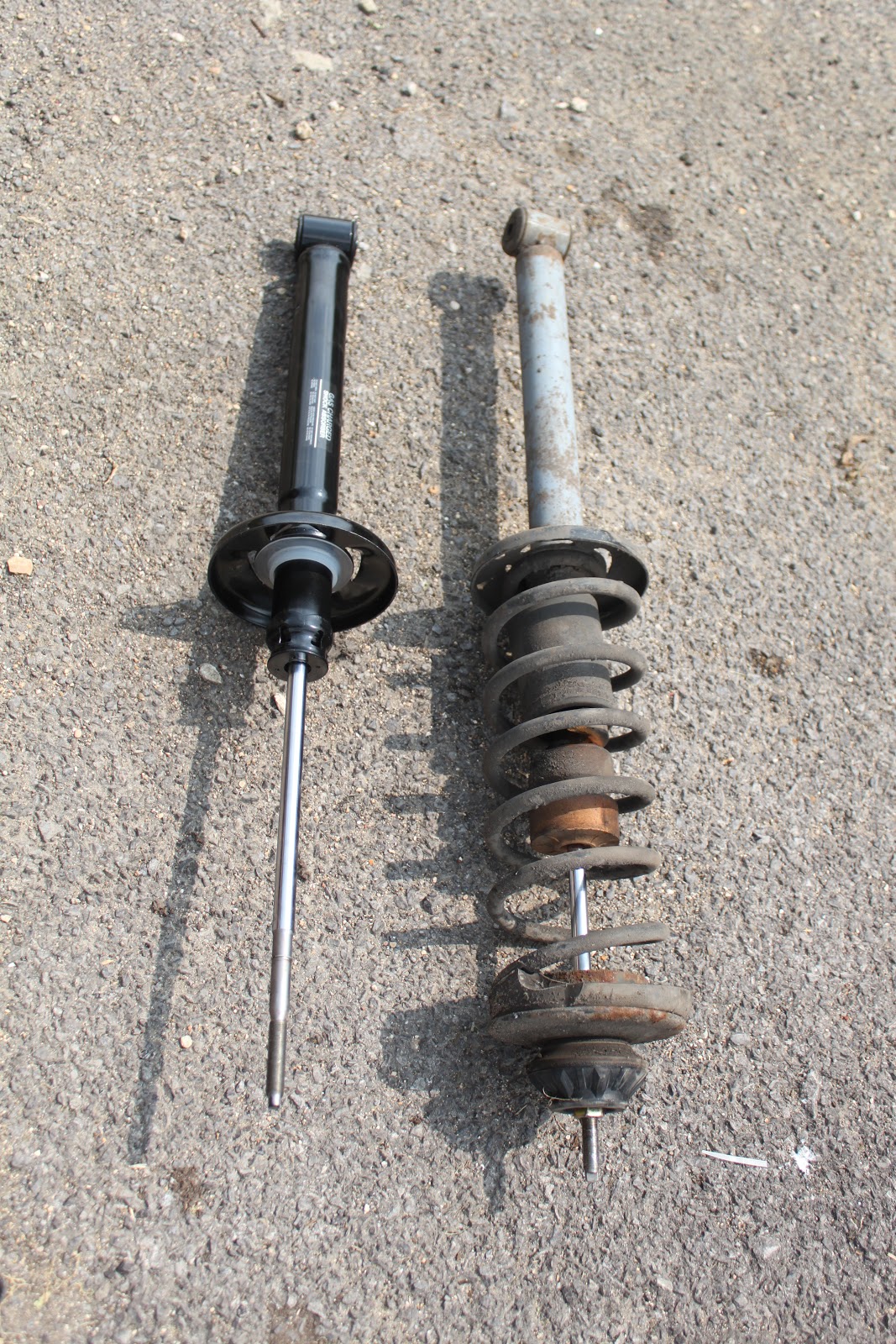Benjiosaur's Blog Changing the rear shock absorber on a 1998 VW Golf