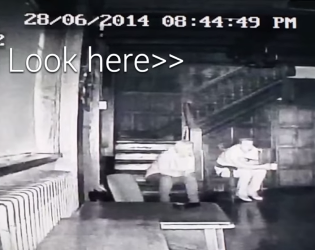 Video Penampakan hantu di Chester's Stanley Palace di London England 