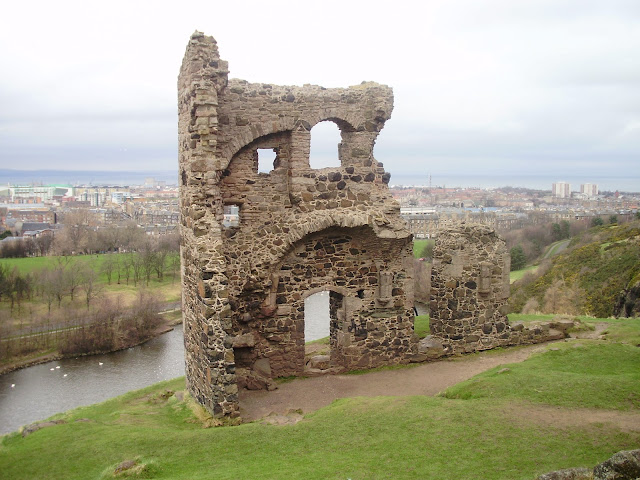 REMAINS OF ST ANTHONY'S CHAPEL, HOLYROOD PARK