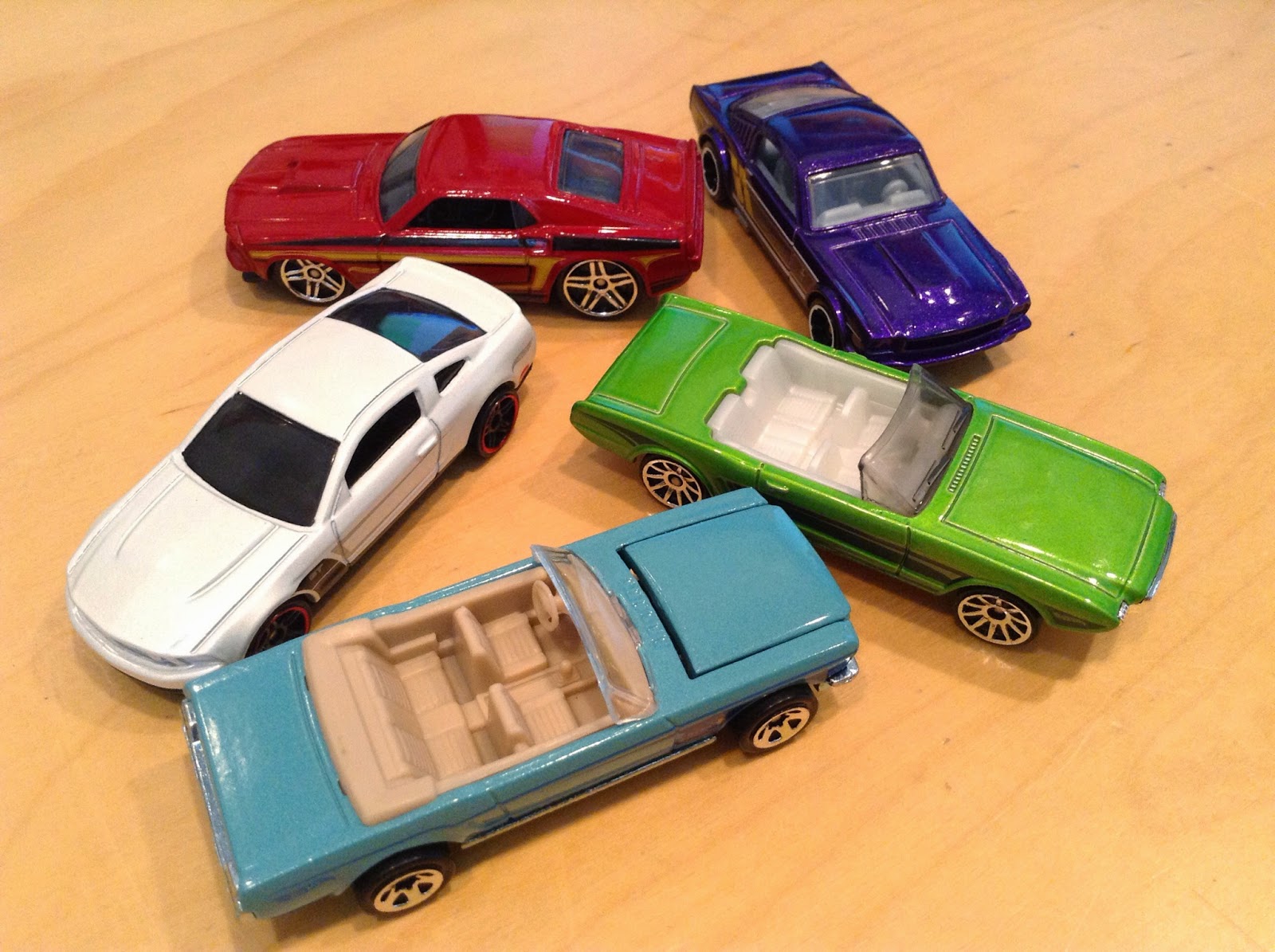 Julian's Hot Wheels Blog: Mustang 50th 5-Pack
