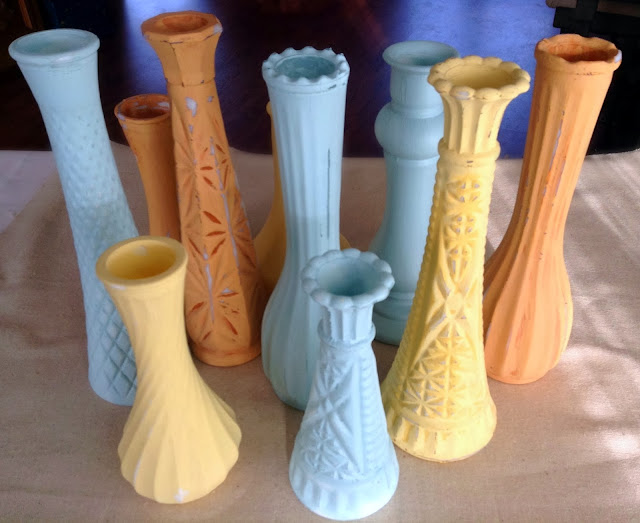 Pastel Autumn Painted Vases | how to simply paint old vases to give them new life! These are perfect for fall decor! | #diy #craft #homedecor #fall #autumn Pastel Autumn Painted Vases | how to simply paint old vases to give them new life! These are perfect for fall decor! | #diy #craft #homedecor #fall #autumn