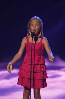 Facts About Jackie Evancho Singing