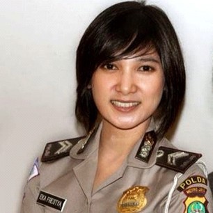 foto polwan tercantik foto polwan tercantik