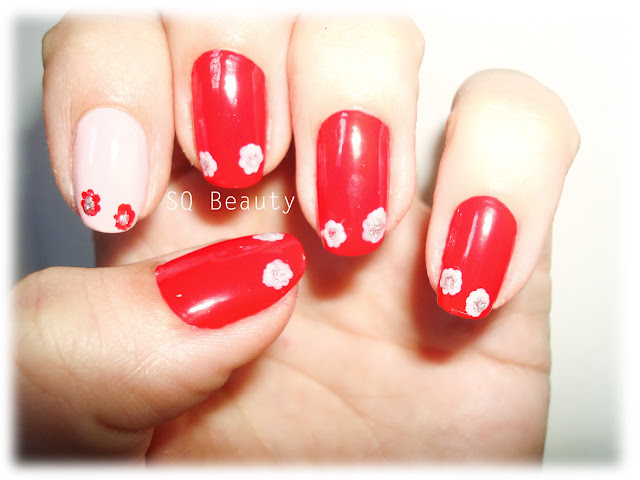 Nail Friday Rojo y flores manicura red and flowers manicure Silvia Quiros SQ Beauty