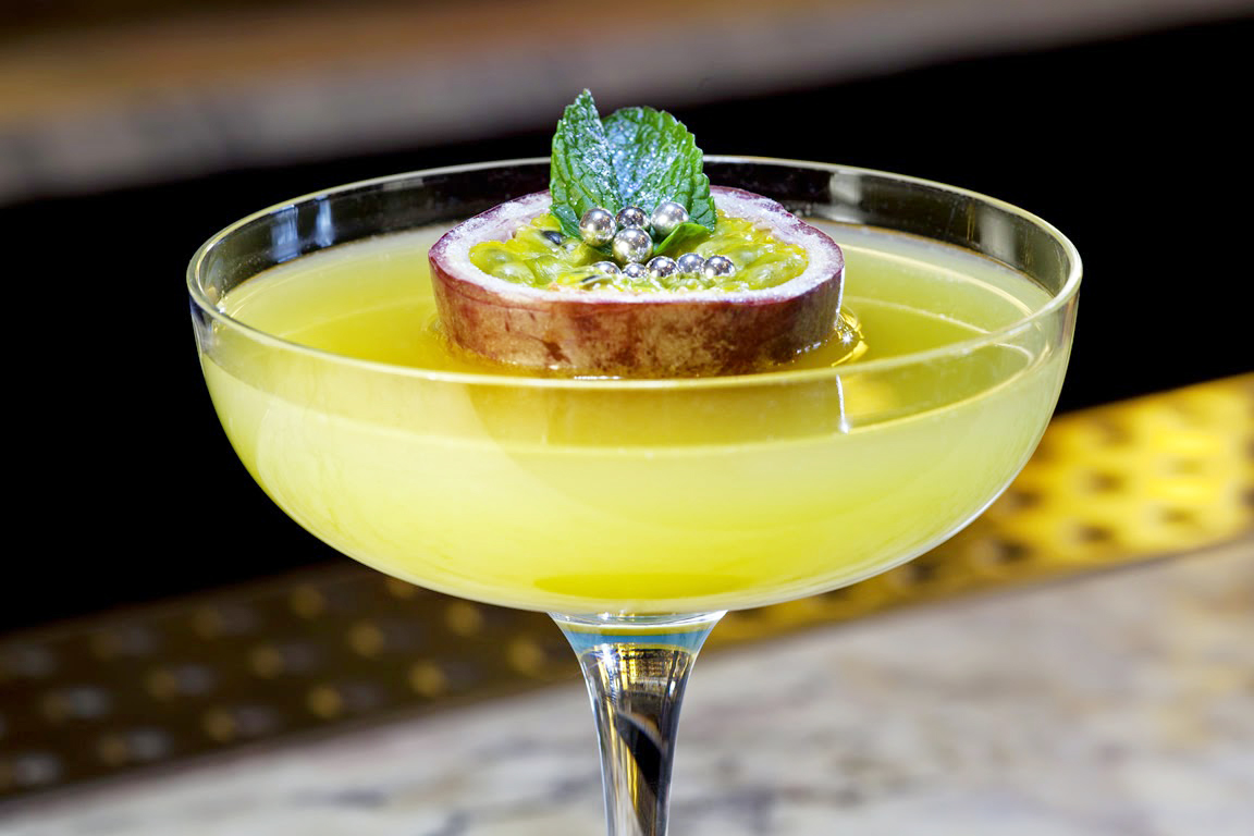 10 Best Bars In The World For Chilling Out Antilog Vacations Travel Blog