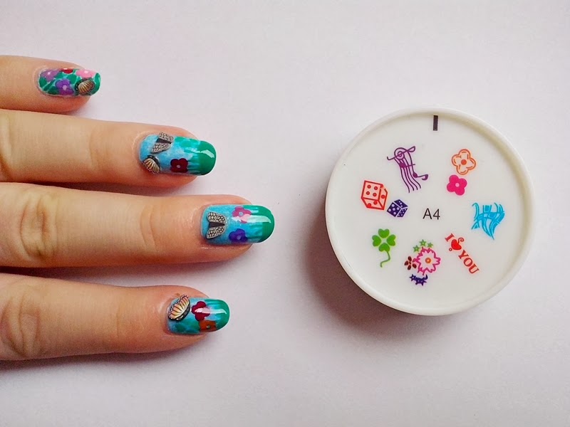 31DC2014 Day 14: FLOWERS butterflies Nails