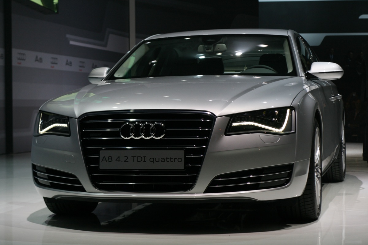 http://4.bp.blogspot.com/-k1dVItvvePw/URdnGxMlLwI/AAAAAAAAGcc/k-Pmph48P98/s1600/2011-audi-a8-.jpg