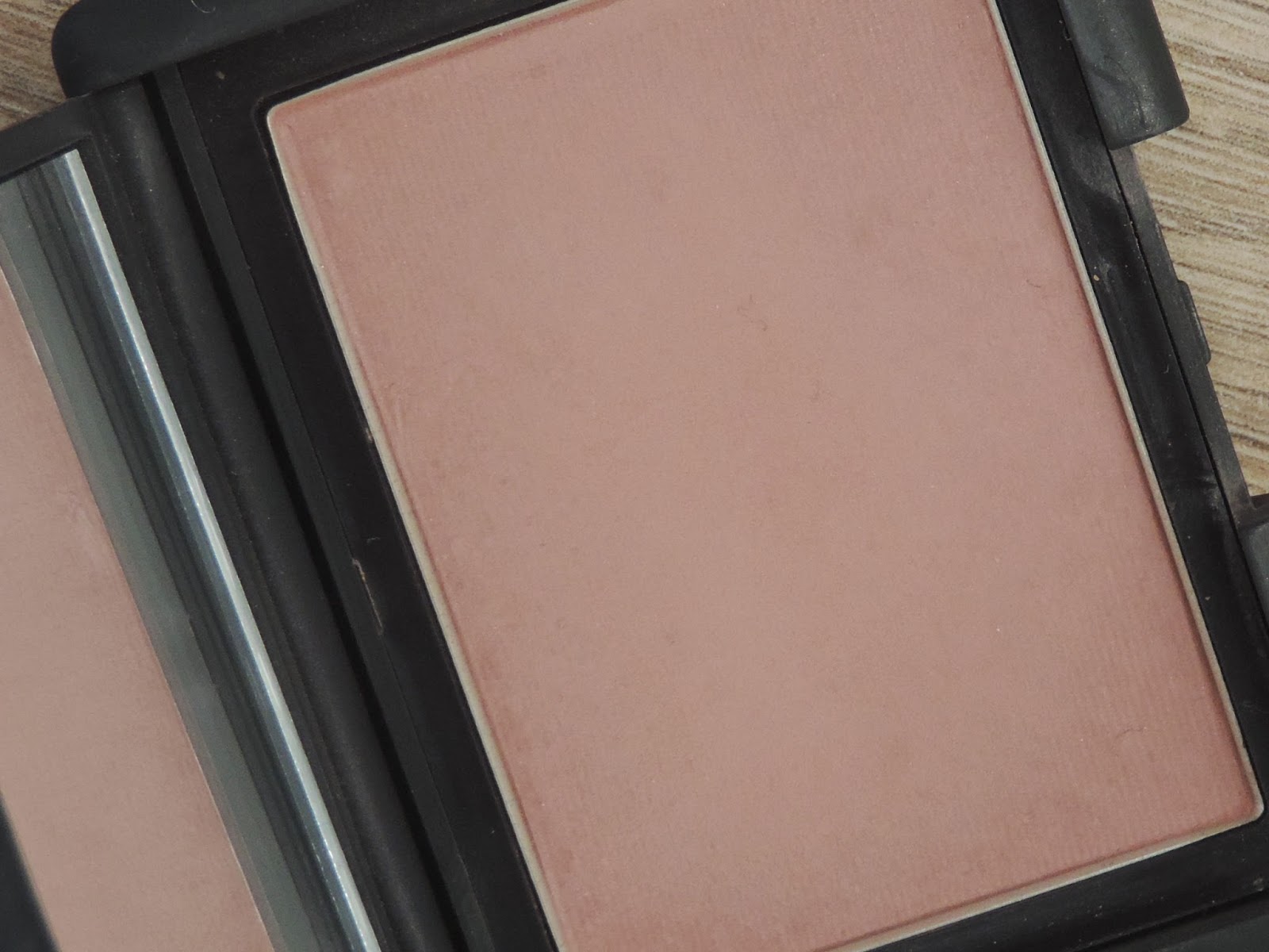 Nars Doucer