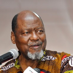 Chissano burlou Dhlakama na assinatura do Acordo Geral de Paz Chissano burlou Dhlakama na assinatura do Acordo Geral de Paz
