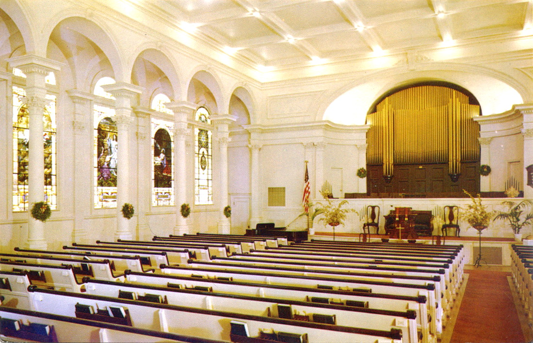 Wedding in Church: Ideas for Church Interior Design