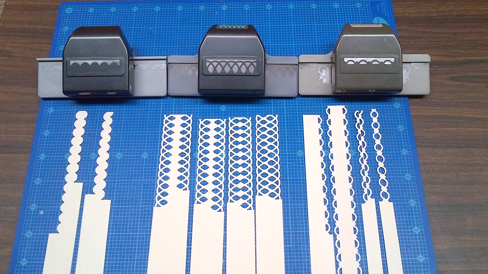 Craftiepants 123... Playing with my Border Punches