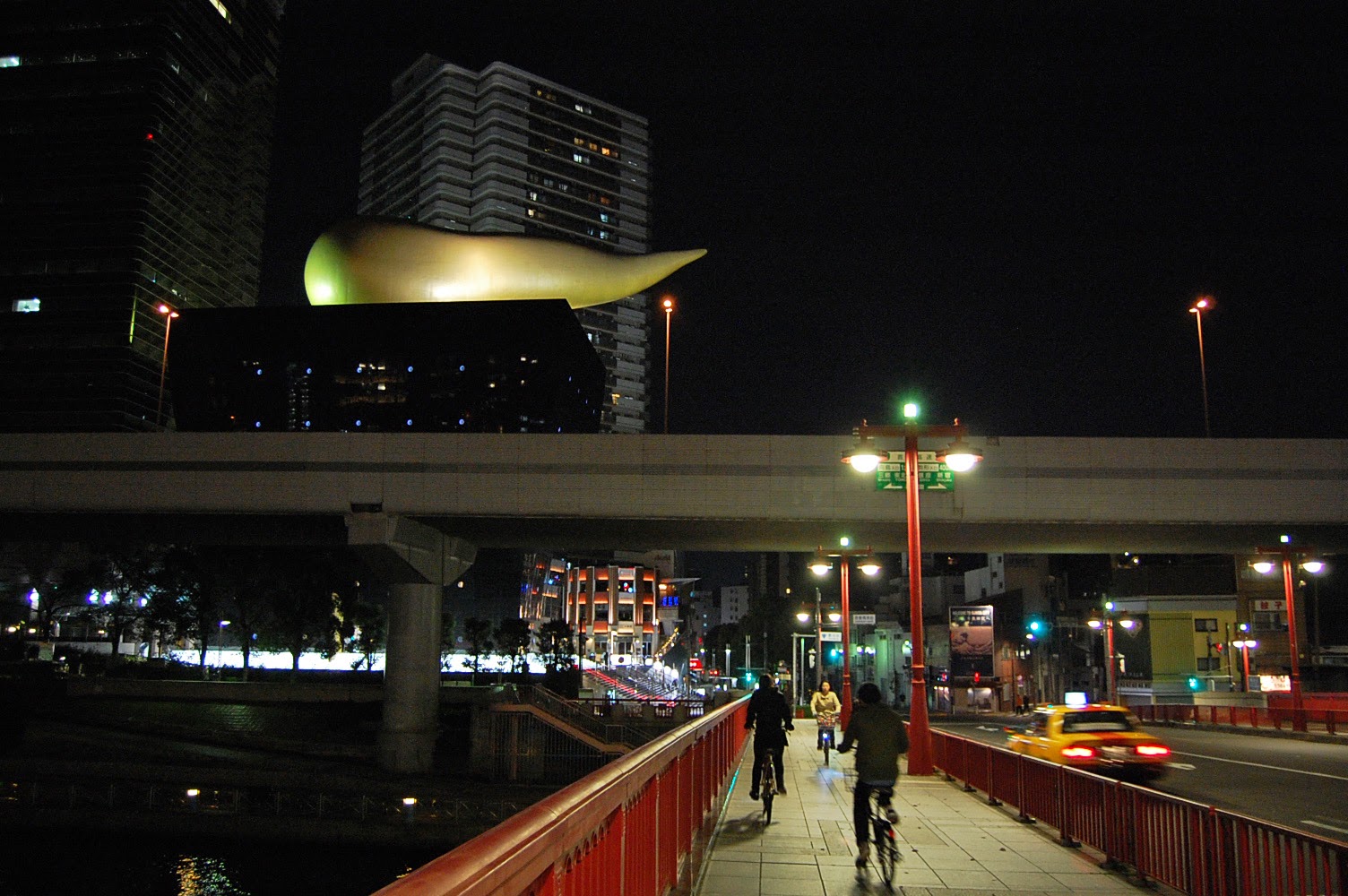 Pilgrim with a Passport Towers, Temples and Sex Stores Our First Day