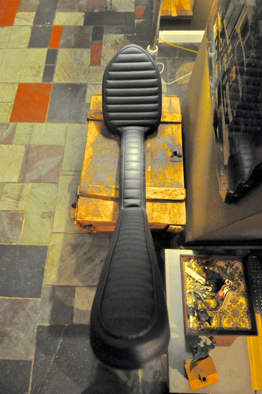 Counter Balance Motorcycles xs 650 King and Queen custom seat