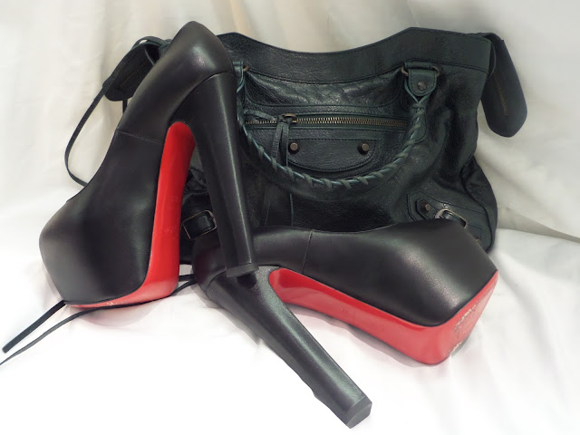 Vancouver Luxury Designer Consignment Shop äºæå¥¢ä¾åå¯ååº: Christian Louboutin Balenciaga Consignment