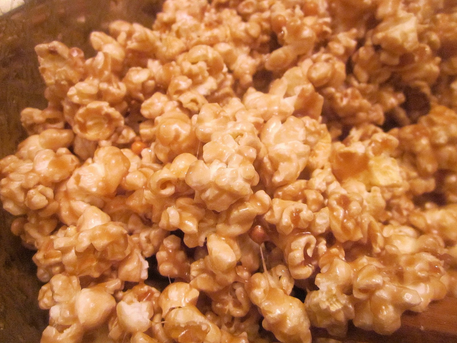 Dimples & Delights Quick & Easy Caramel Corn