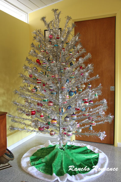 Rancho Romance Mid Century Modern Christmas Decorations In The Ranchos Rancho Romance Mid Century Modern Christmas Decorations In The Ranchos