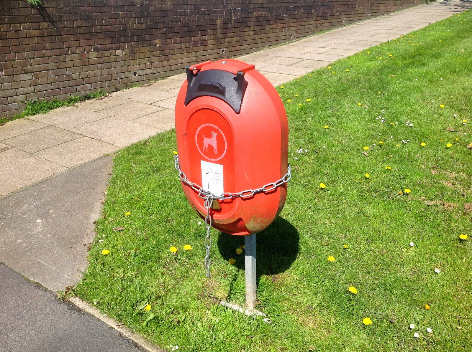 RISHTON FIRST DOG WASTE BIN AT EACHILL GARDENS