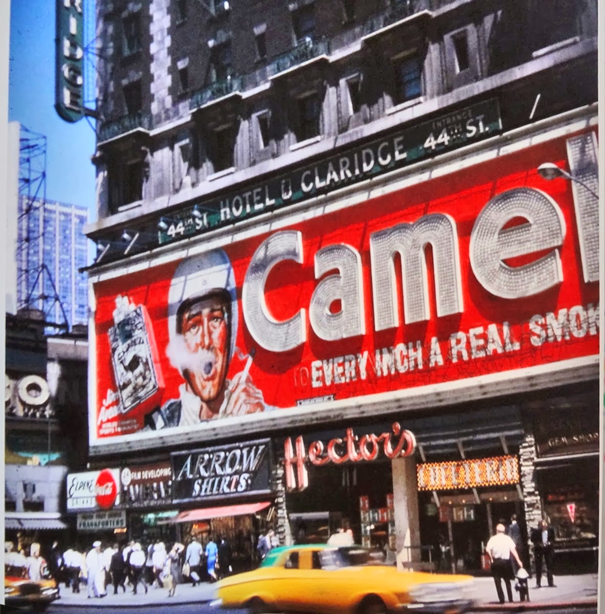 25 Vintage Pictures Of Smoking Camel Signs In Times Square