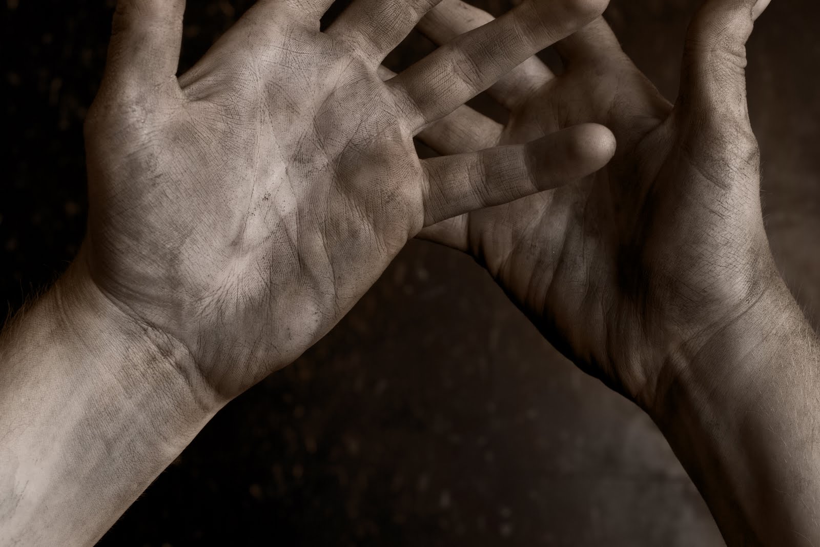 bones of the hand mnemonic dirty