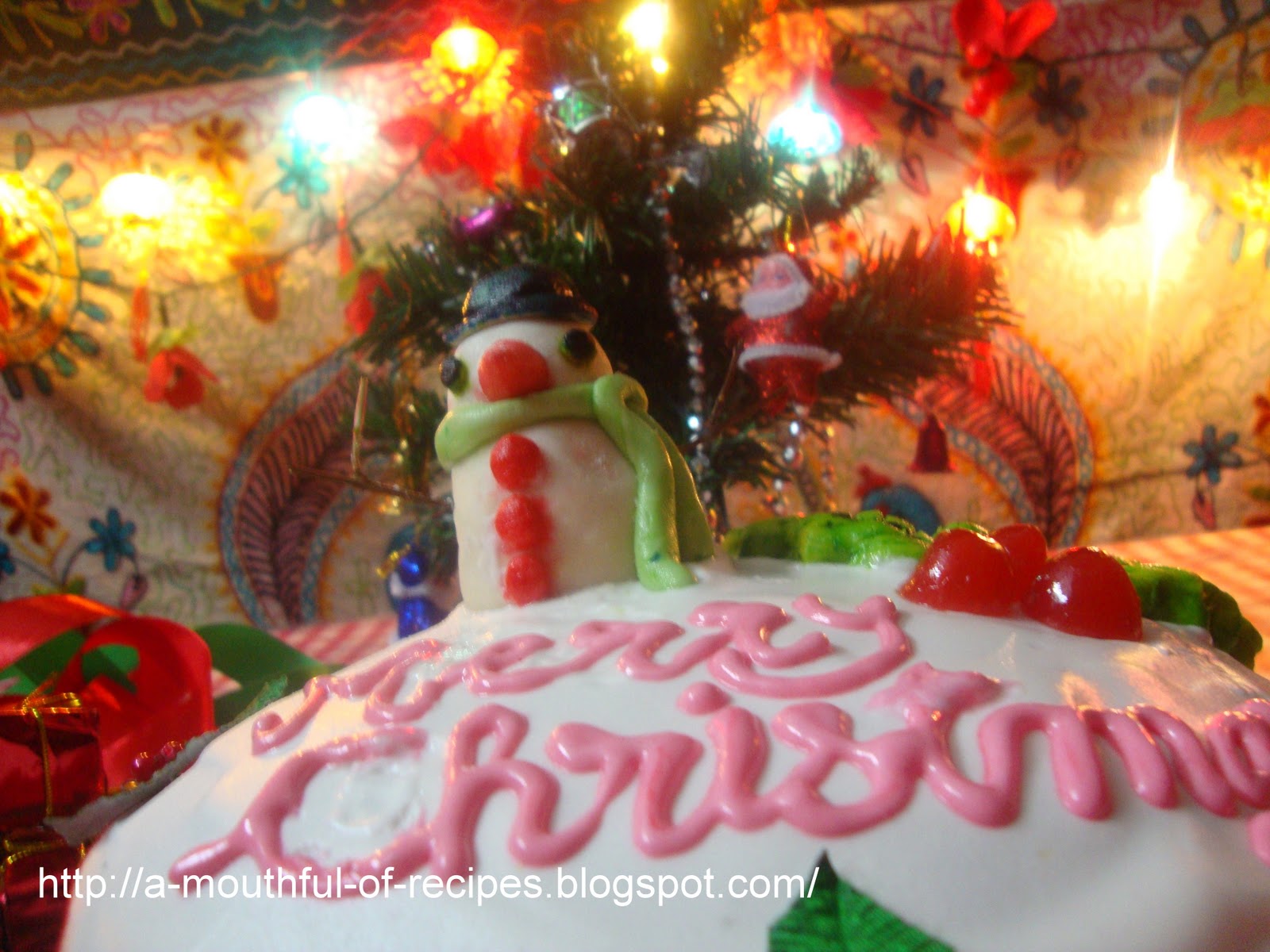A Mouthful Of Recipes: Christmas Cake with Royal Icing : Celebrating