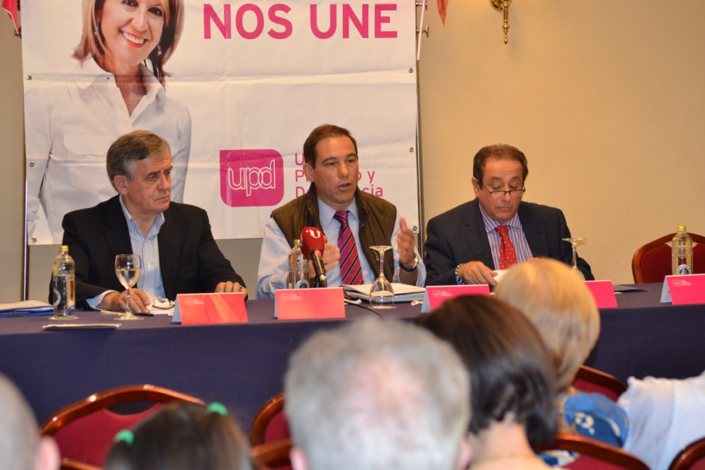 Pedro Larrauri Neopolitico Anti Corrupcion Implicado En Vigo Critico Para Mejorar Lo Q Va Mal Dos Ex Alcaldes De Vigo En Un Acto De Upyd