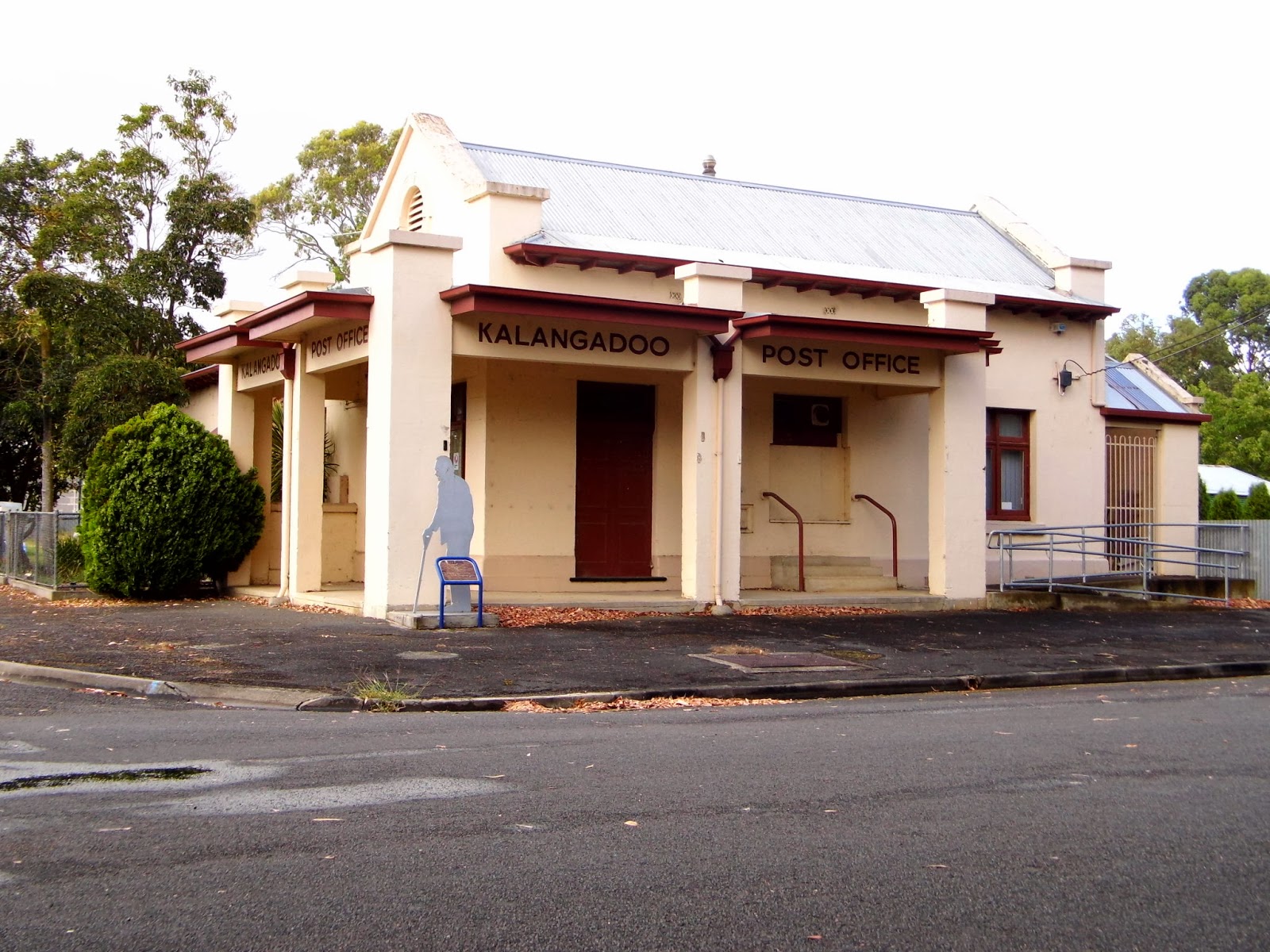 One Mother Hen Kalangadoo SA openslather