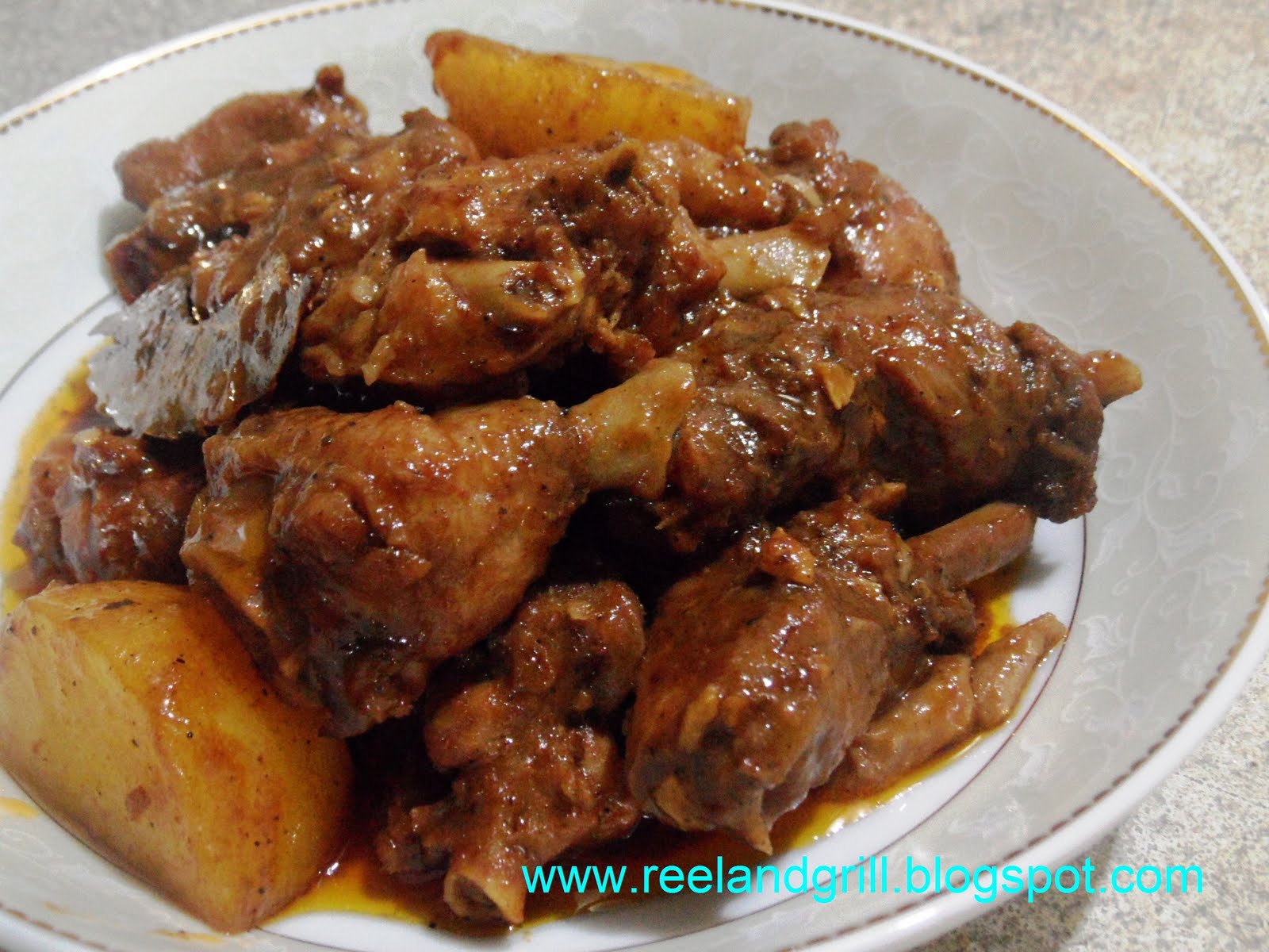 Reel and Grill: Adobong Manok Sa Tomato Sauce (Chicken Adobo with