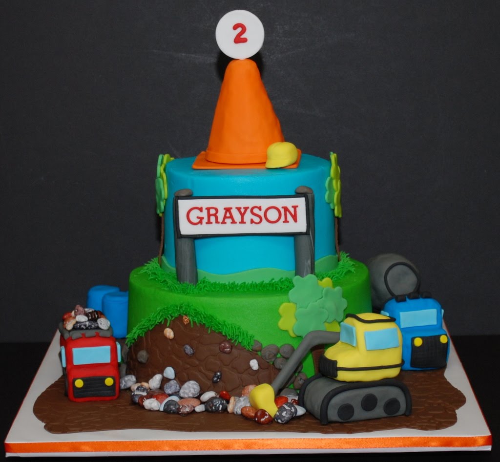 construction fondant cakes