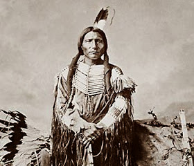 Tȟašúŋke Witkó - (1840-1877), Crazy Horse, Cavalo Doido2