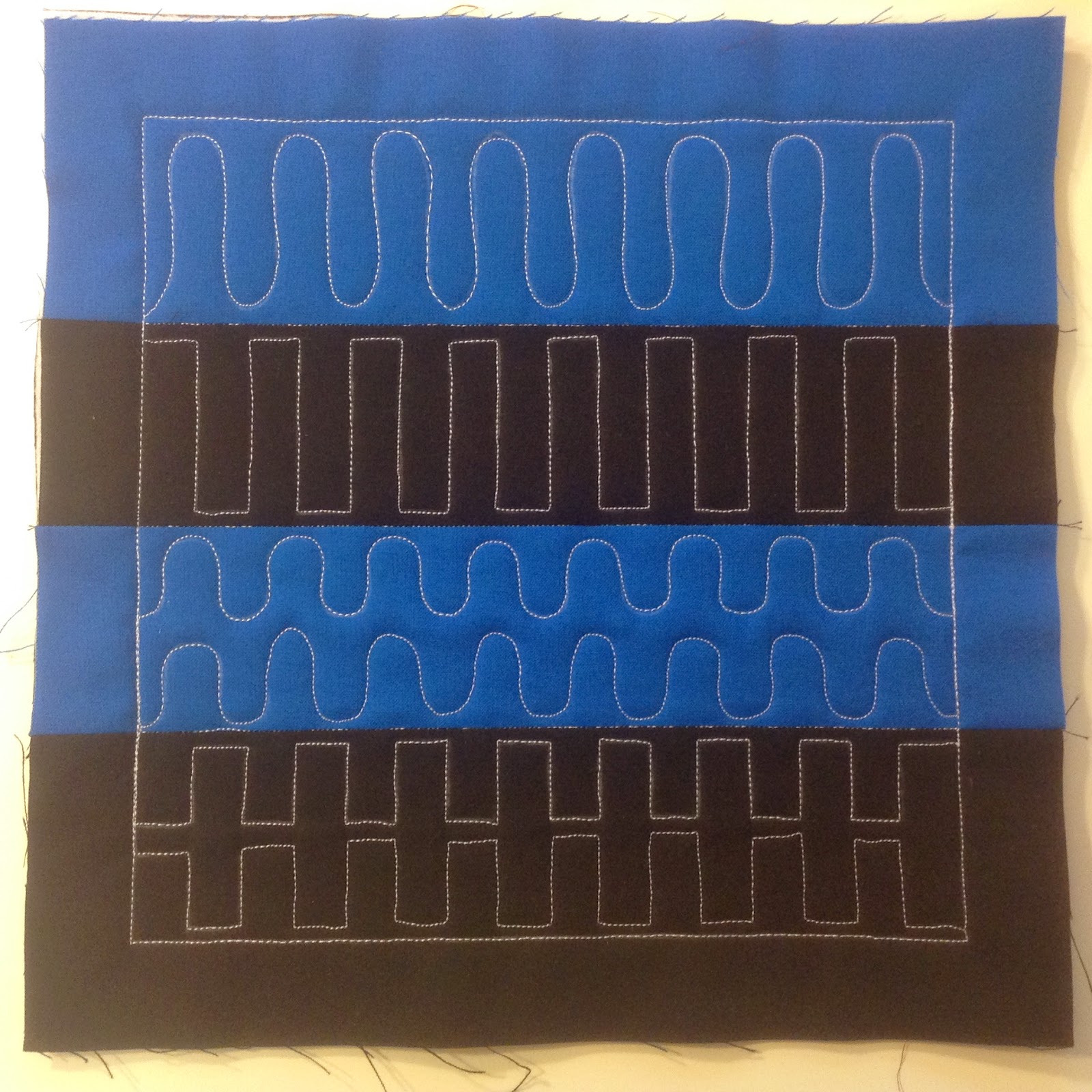 wiggles and teeth quilting design