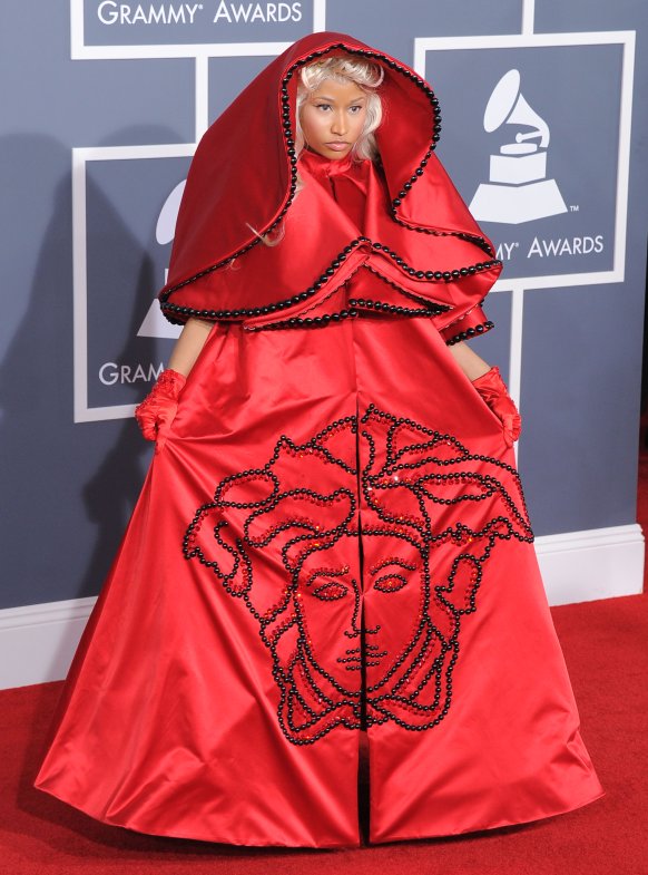 Viste Vestidos: Los vestidos de Nicki Minaj