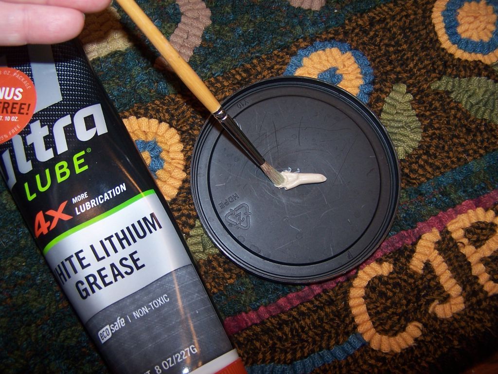 Crescent Lane Hooker Cleaning and lubricating your Bliss Cutter