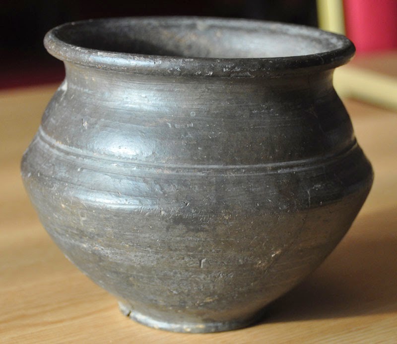 EVERYTHING ABOUT ARCHAEOLOGY: WHAT IS THE BELGIC POTTERY ?