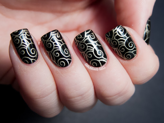 party perfect black and gold nail