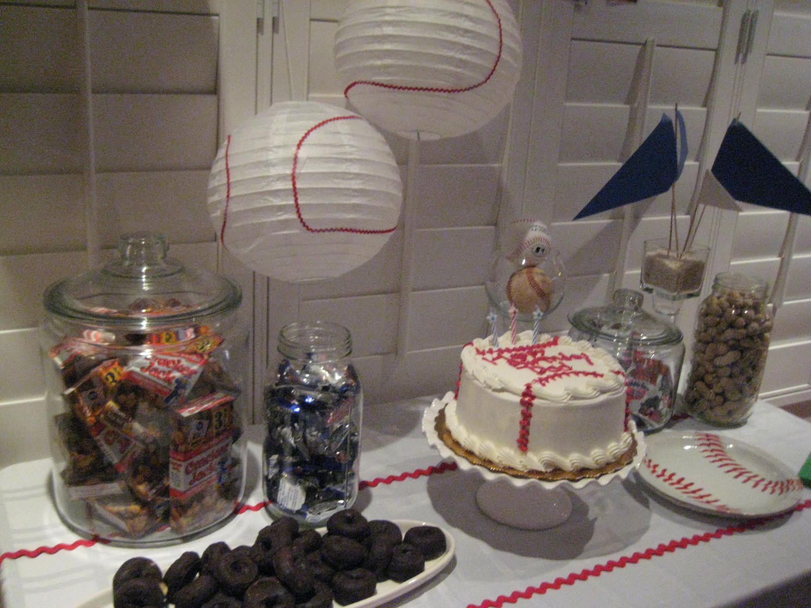 Creative Party Ideas by Cheryl Baseball Party...Go New York Yankees!