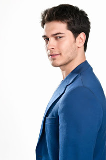 Çağatay ulusoy poz