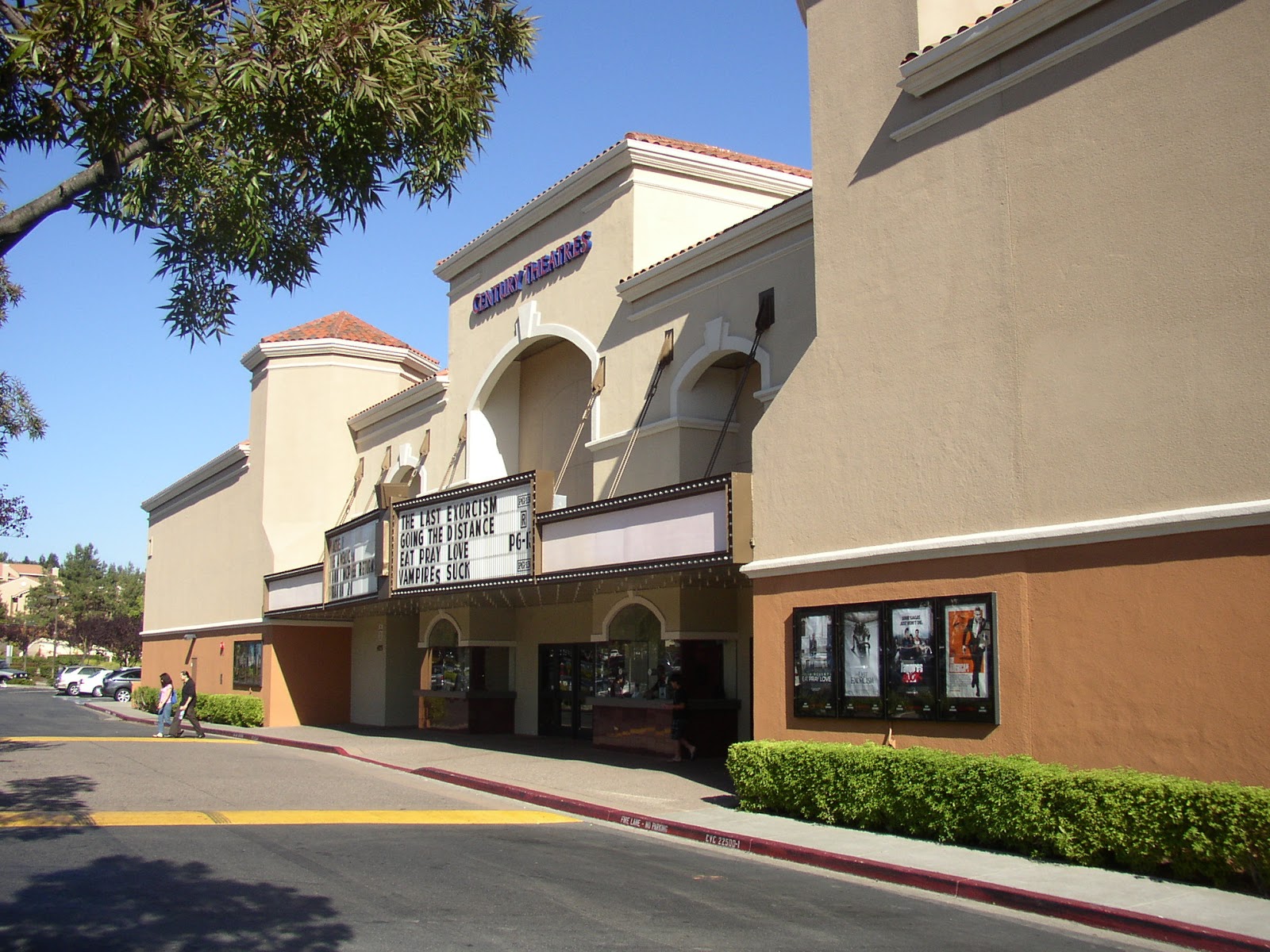 100 Movies, 100 Theaters 76. The American