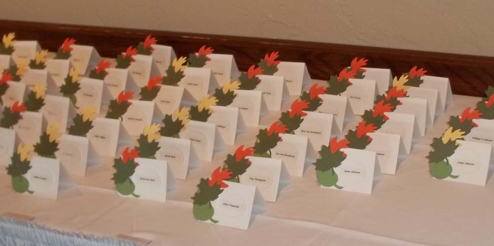 Wedding Place Cards color coded by meal choice Are you planning a DIY 