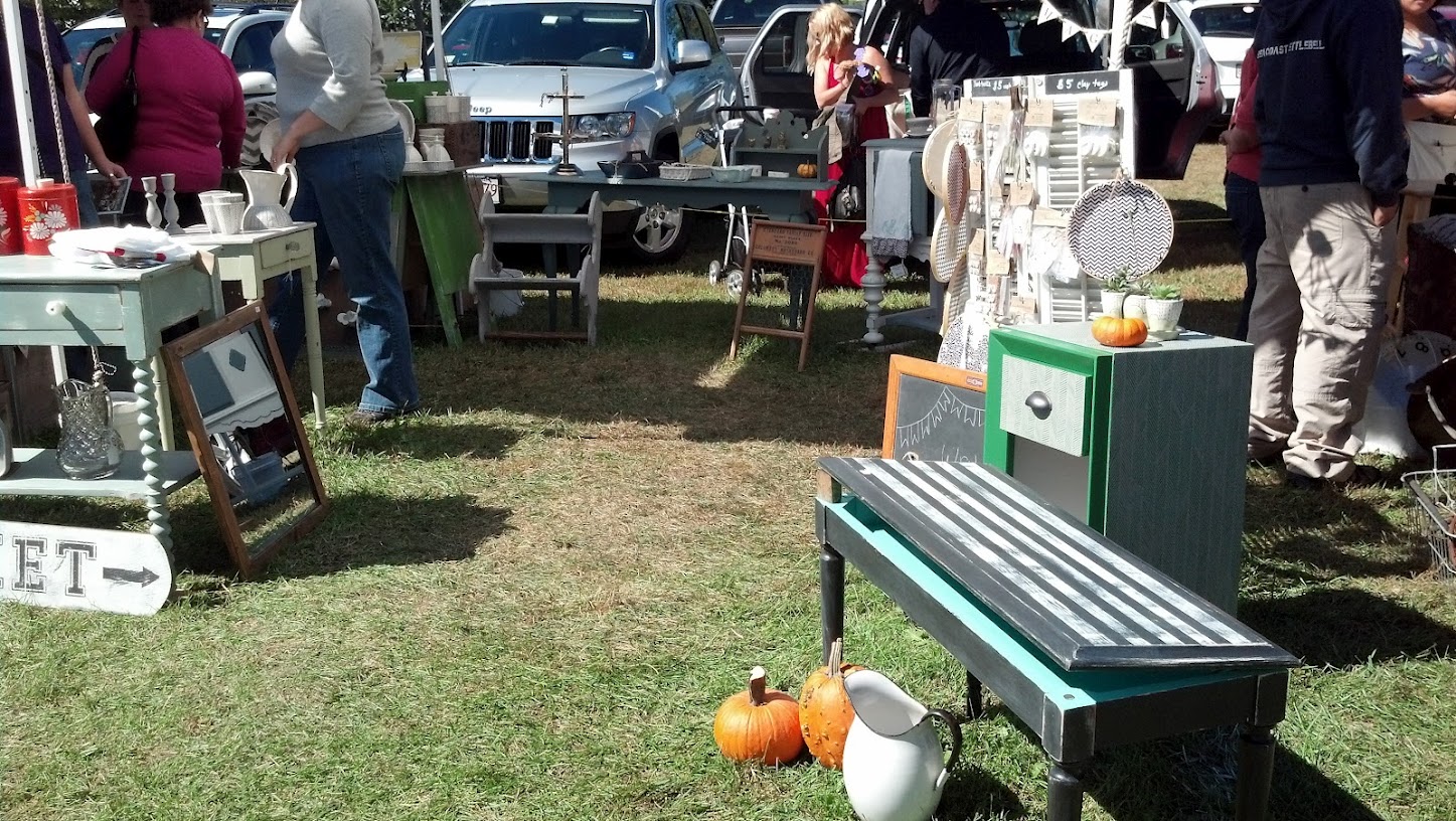 Rebecca Jayne At The Vintage Bazaar