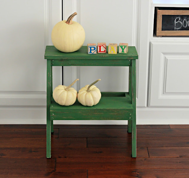 Build a step stool for your kids! Allows them to explore their independence in hand washing and dental hygiene. DIY Step Stool Color | Humming Bird Green by @behr mixed with #bbfrosch chalk paint powder Build a step stool for your kids! Allows them to explore their independence in hand washing and dental hygiene. DIY Step Stool Color | Humming Bird Green by @behr mixed with #bbfrosch chalk paint powder